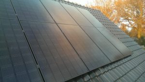 Zonnepanelen installatie Gewoonzon project